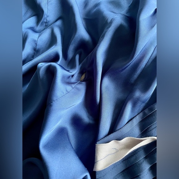 Nicole Miller wrap dress, mini, silk, in navy with ruffles, size 6 - Picture 7 of 7